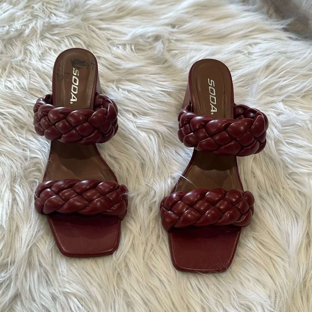 SODA sandals